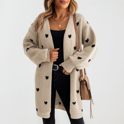 Herzprint Cardigan – Bekväm charm med en lekfull touch