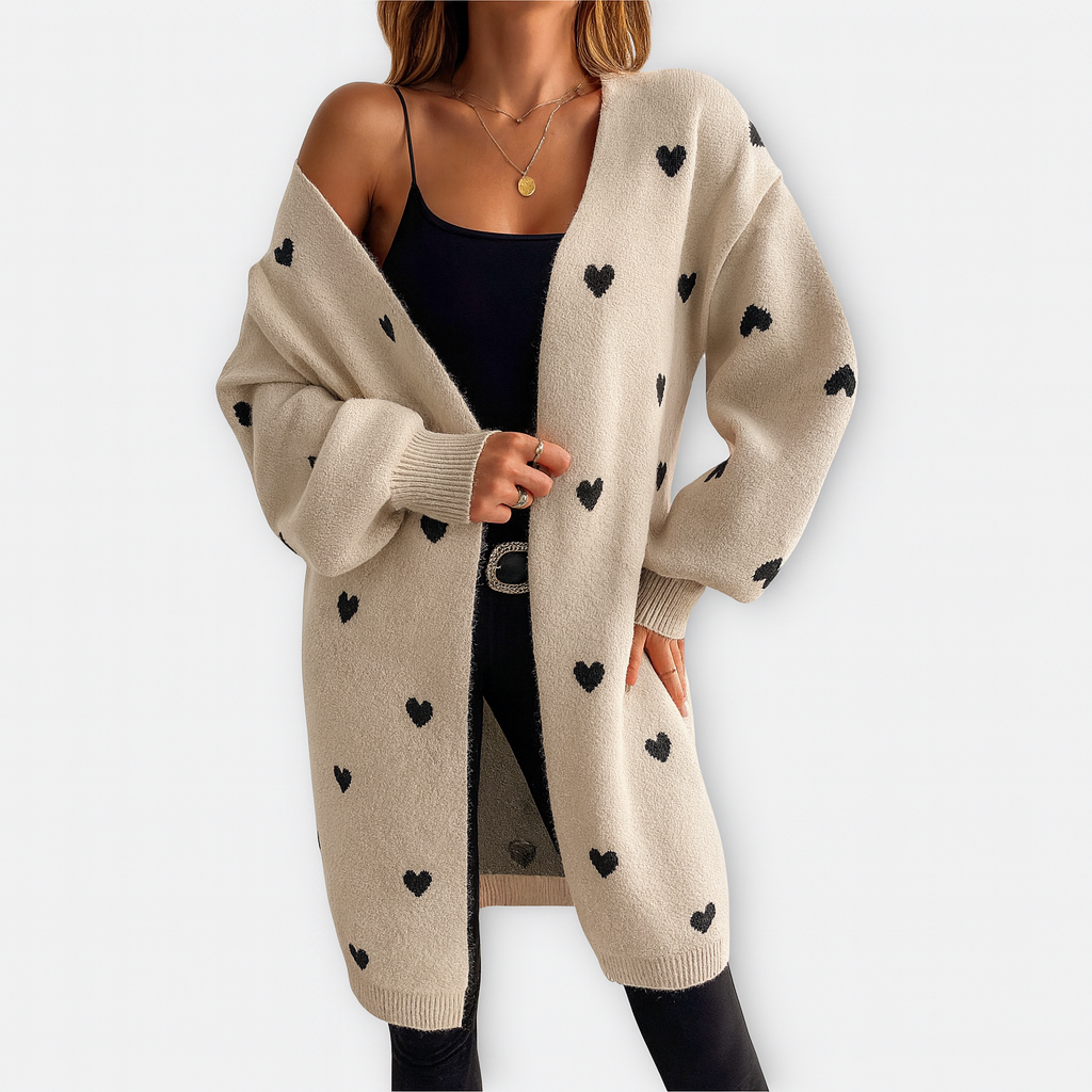 Herzprint Cardigan – Bekväm charm med en lekfull touch