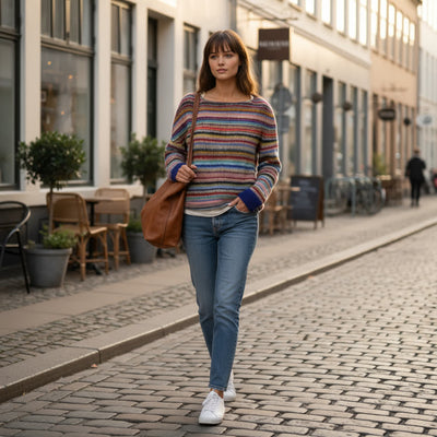 Regnbågsrandig tröja – Ultimat komfort för mysiga dagar